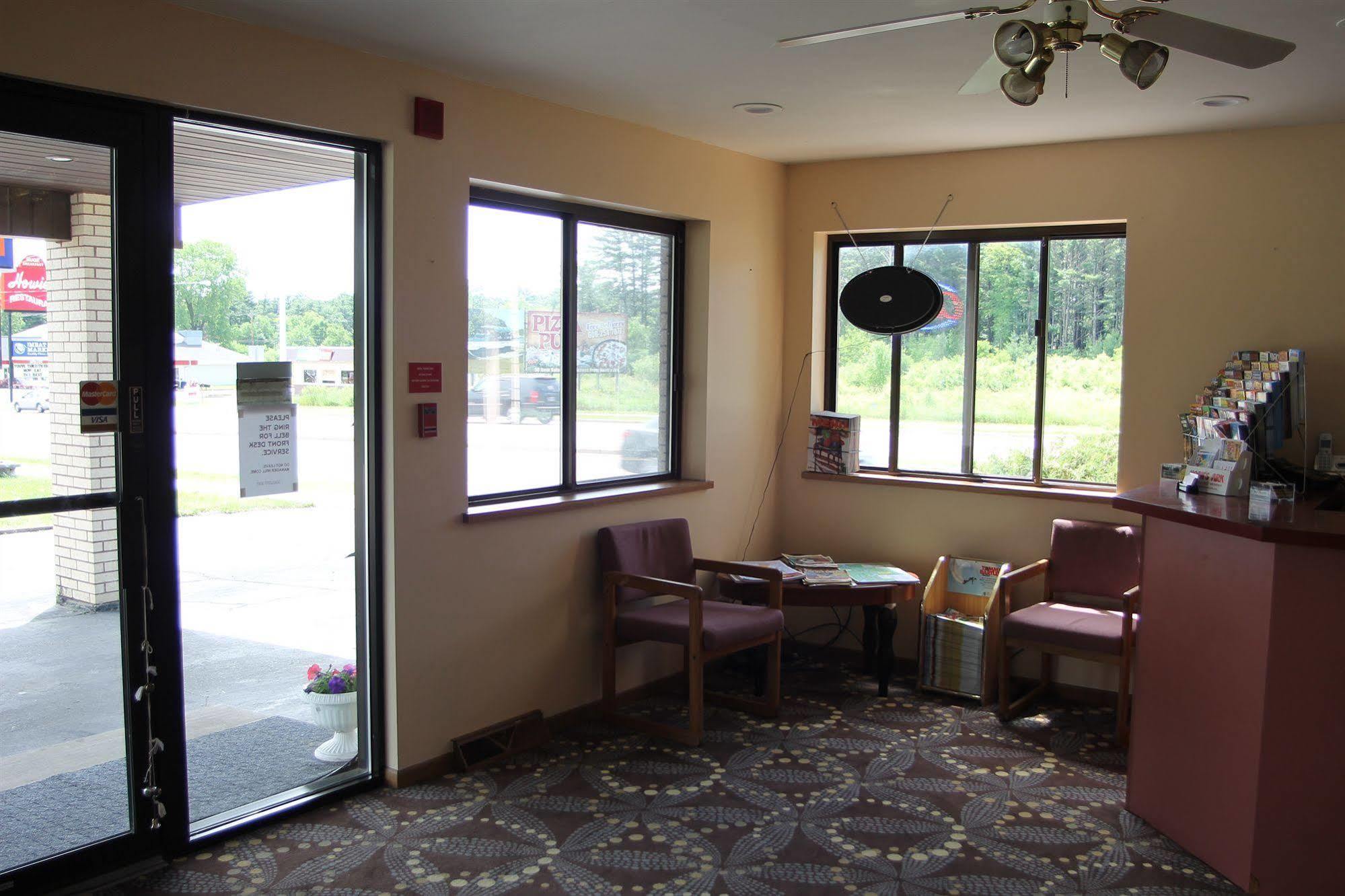 Malibu Inn Lake Delton Exterior photo